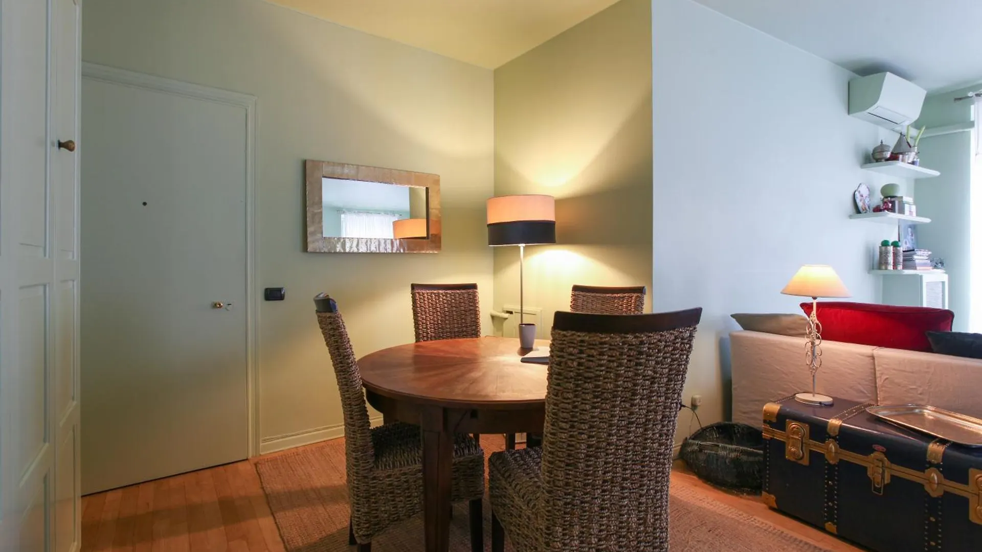 Apartment Moscova Open Space Close To Brera District Milan