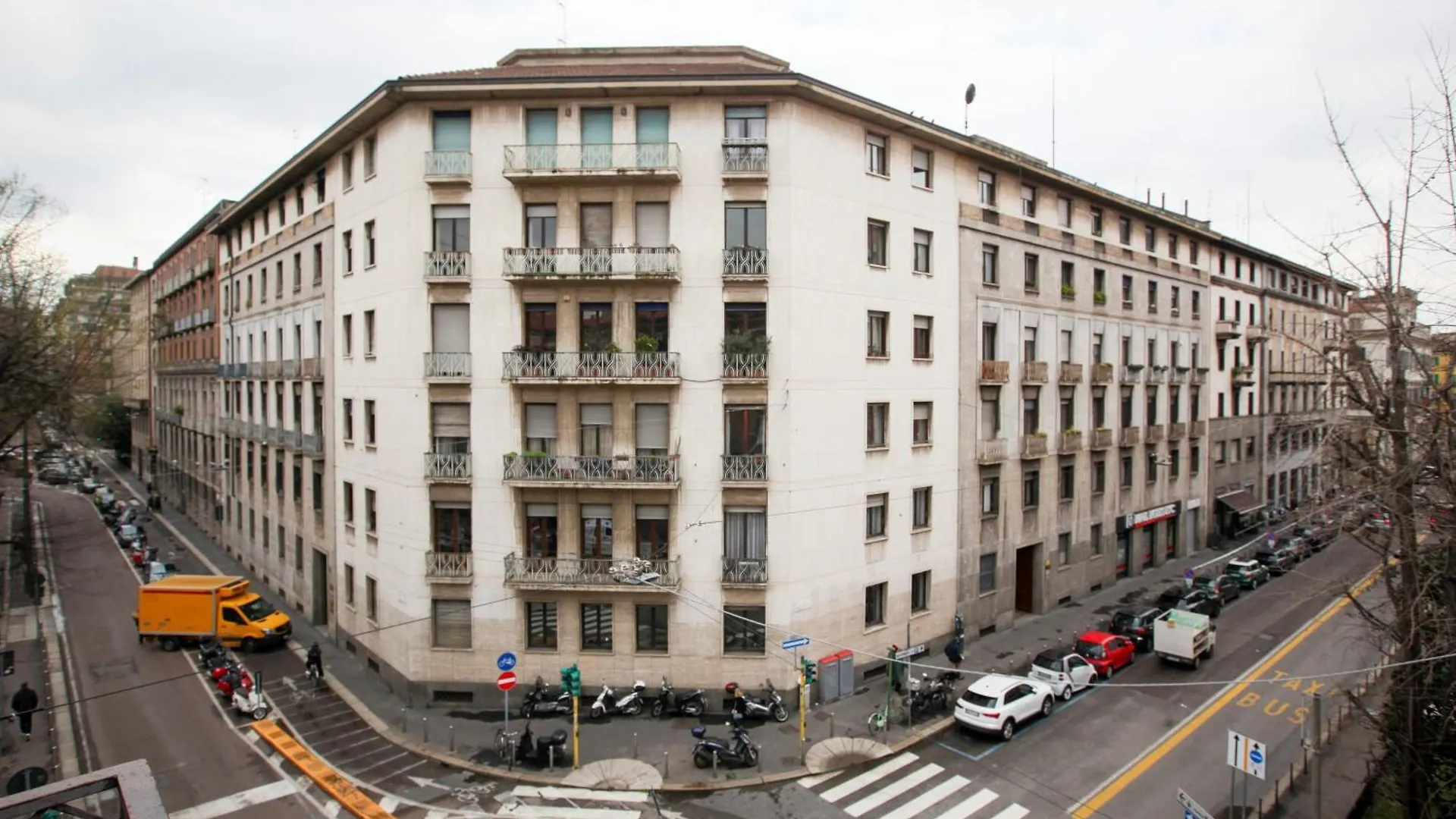 Apartment Moscova Open Space Close To Brera District Milan Italy