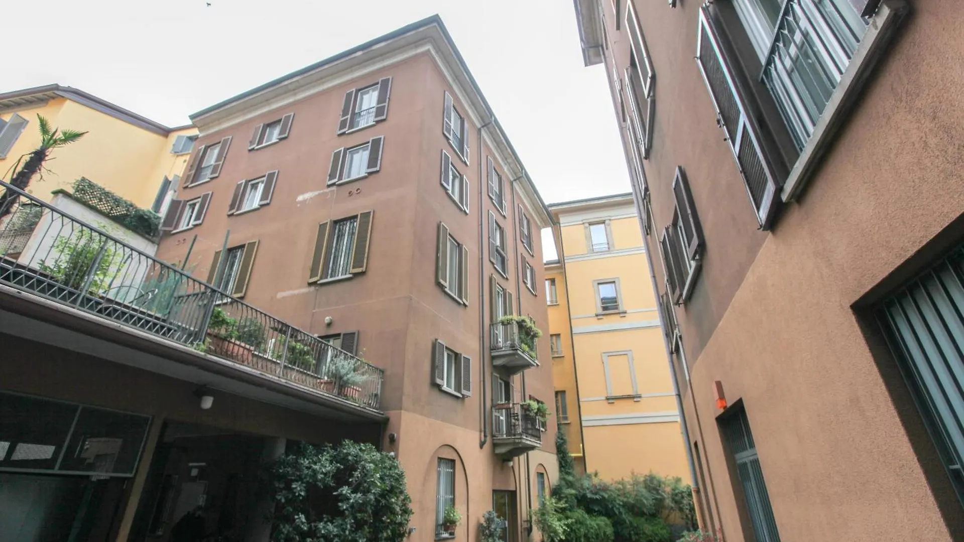 Apartment Moscova Open Space Close To Brera District Milan